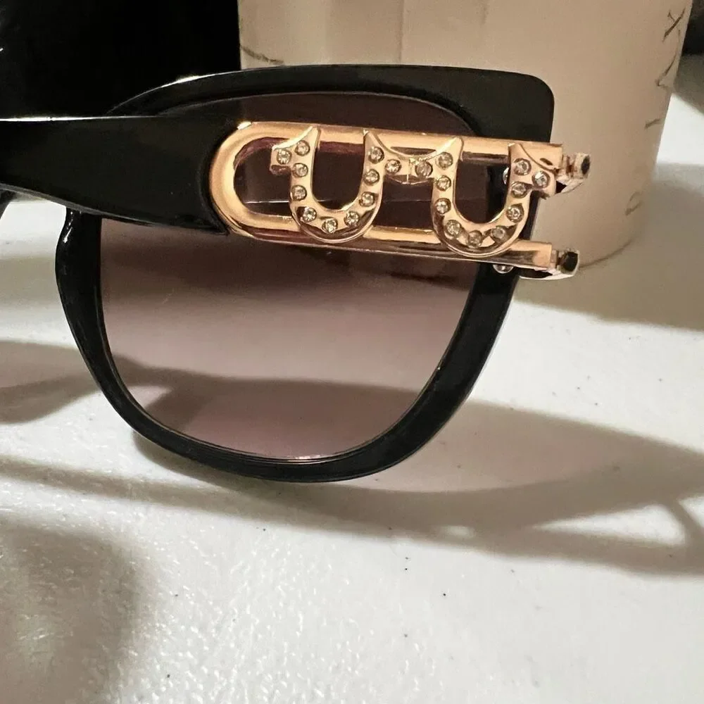 NWT True Religion Logo Black and Gold Oversized Cat eye Fashion Retro Sunglasses